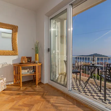 Sea And Old View Apartamento