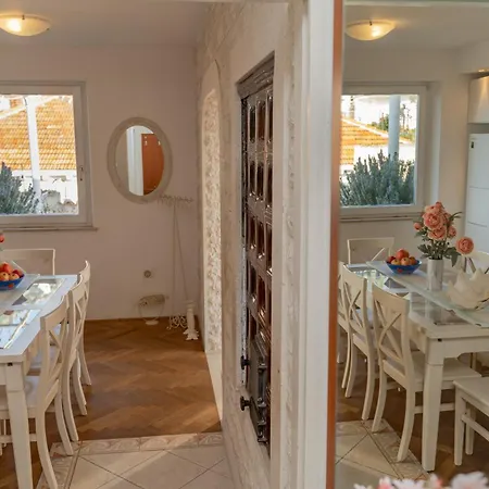 Sea And Old View Apartamento *