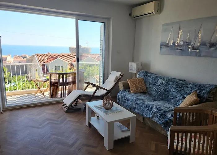 Sea And Old View Apartman *