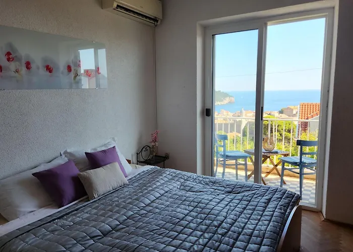 Apartman Sea And Old View