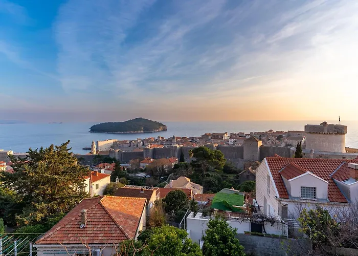 Sea And Old View Apartman